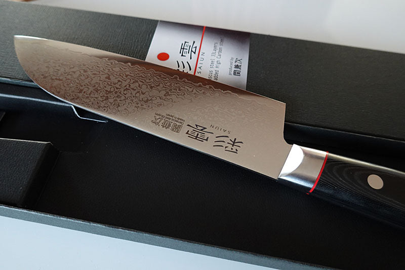 CS102 - Couteau Japonais Santoku damas 33 couches Saiun - Lame de 17cm – Couteaux  Japonais