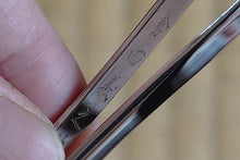 Charger l&#39;image dans la galerie, DK001 Pince à épiler à sourcils forgée à la main 90mm Kurata Seisakujo
